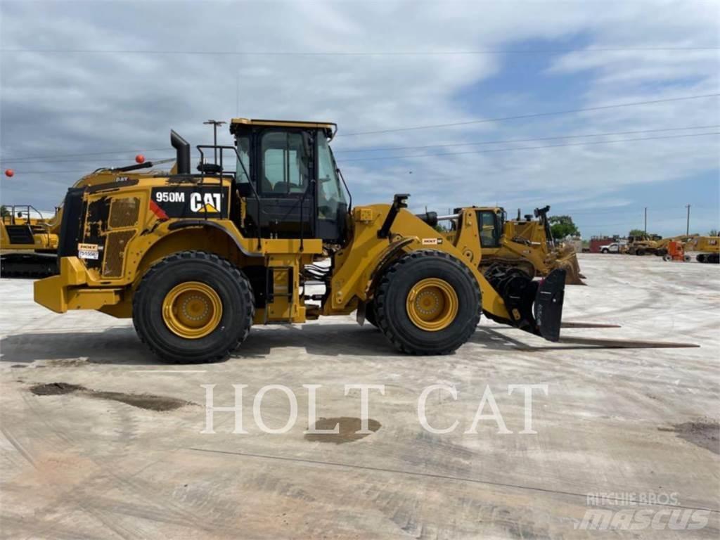 CAT 950M QC Фронтальні навантажувачі