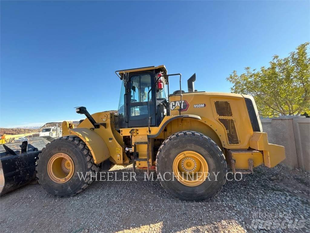 CAT 950M QC Фронтальні навантажувачі