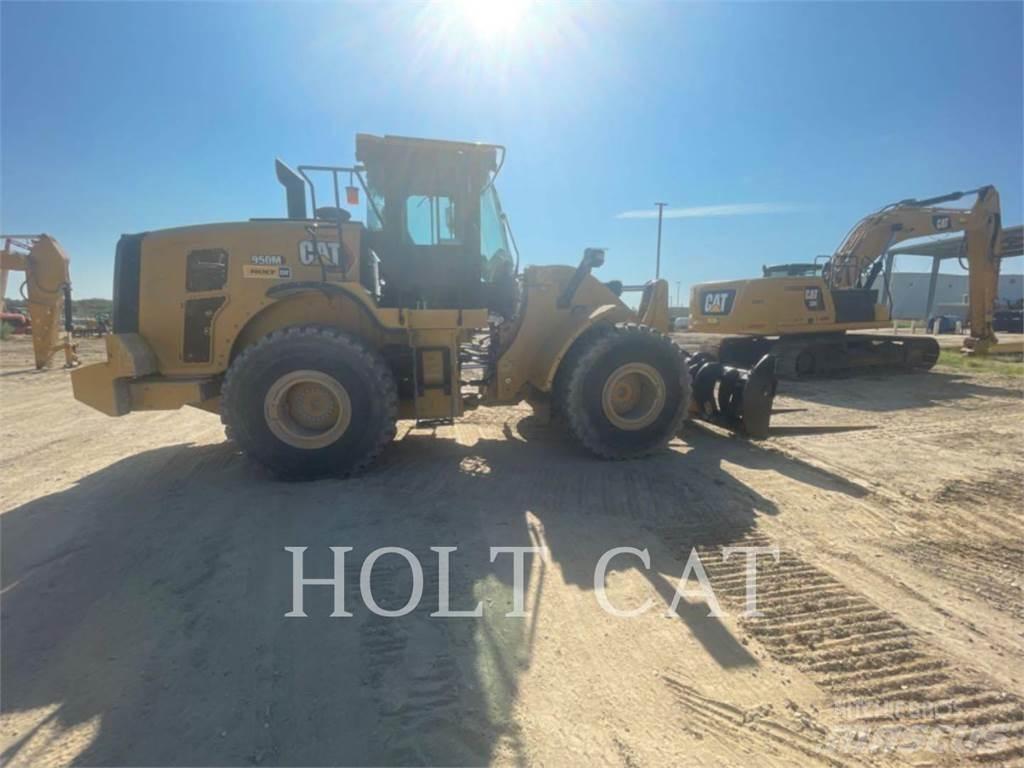 CAT 950M QC Фронтальні навантажувачі