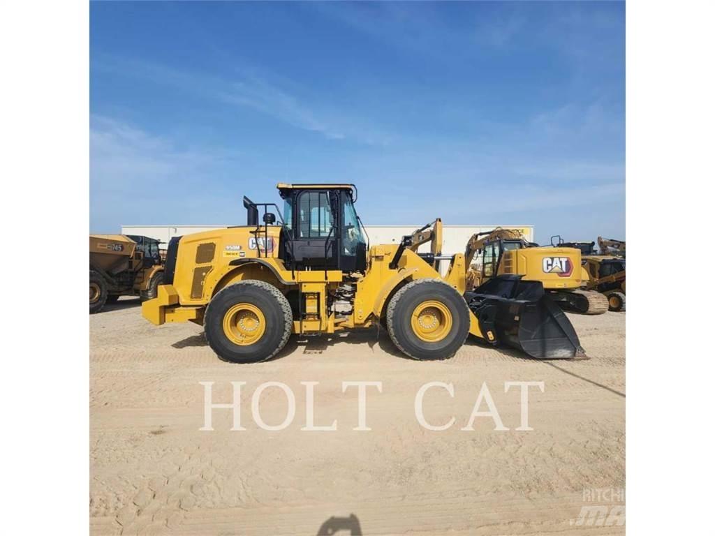 CAT 950M QC Фронтальні навантажувачі