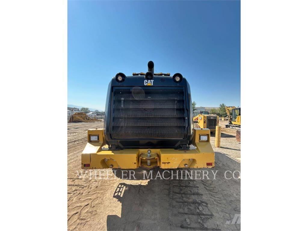 CAT 950M QC Фронтальні навантажувачі