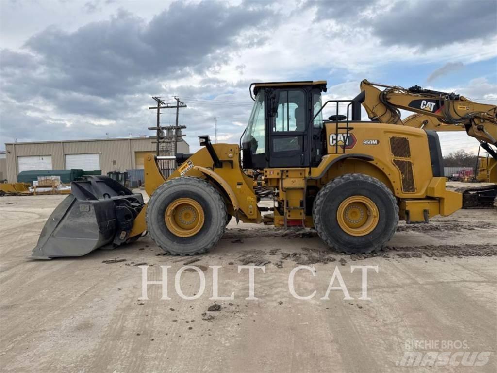 CAT 950M QC Фронтальні навантажувачі