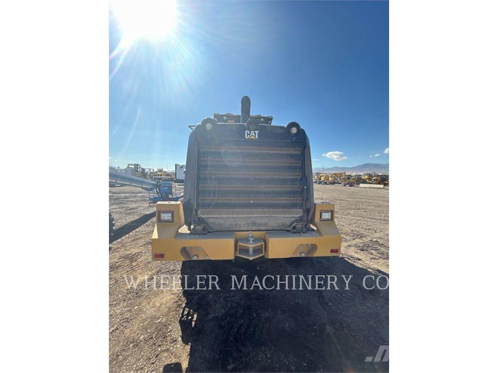 CAT 950M QC Фронтальні навантажувачі