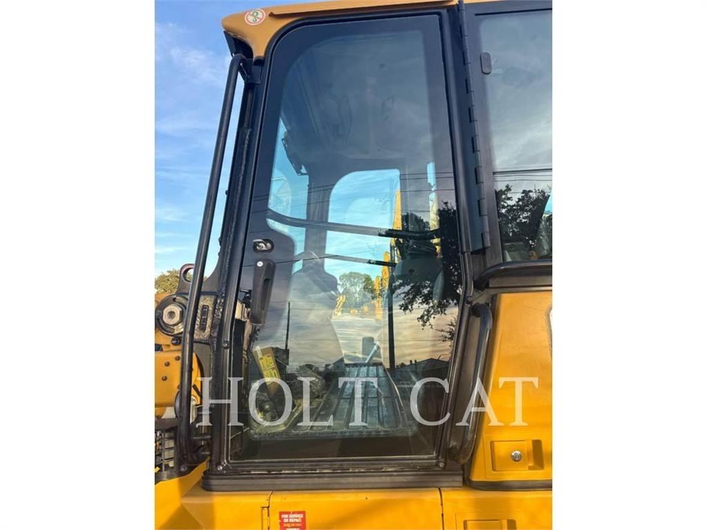 CAT 953 Гусеничні вантажники
