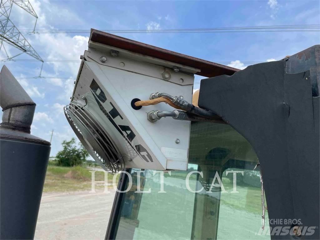 CAT 953C Гусеничні вантажники