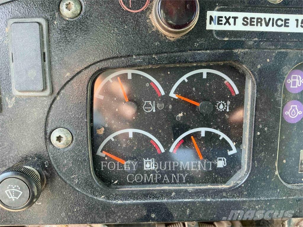 CAT 953C Гусеничні вантажники