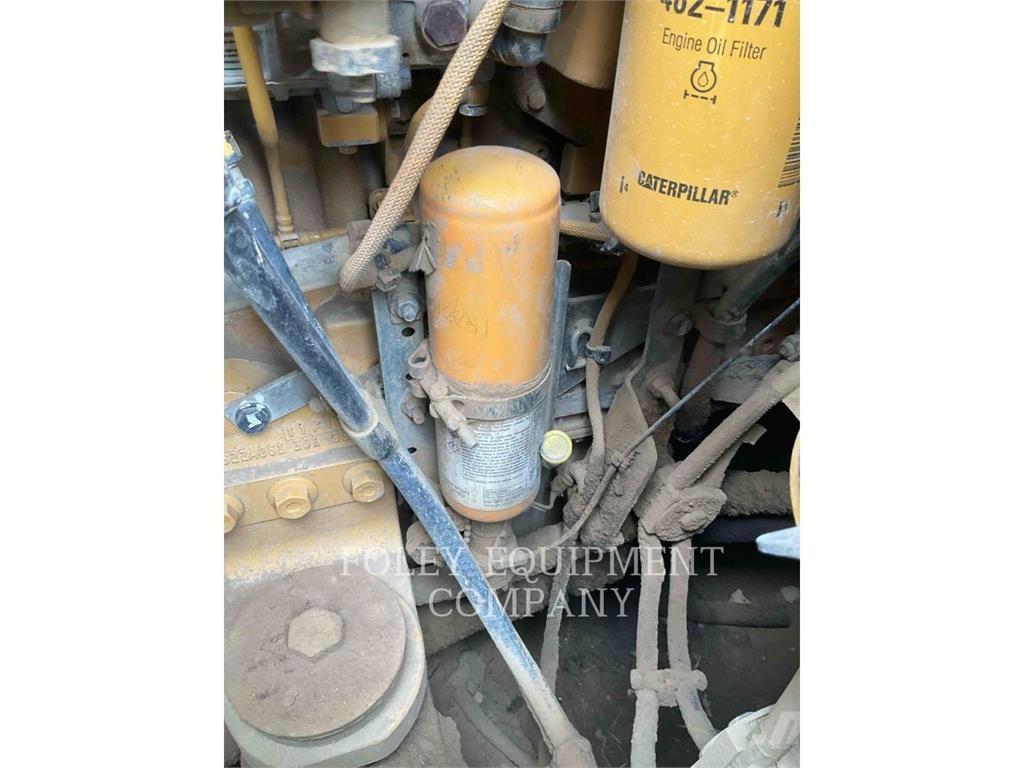 CAT 953D Гусеничні вантажники