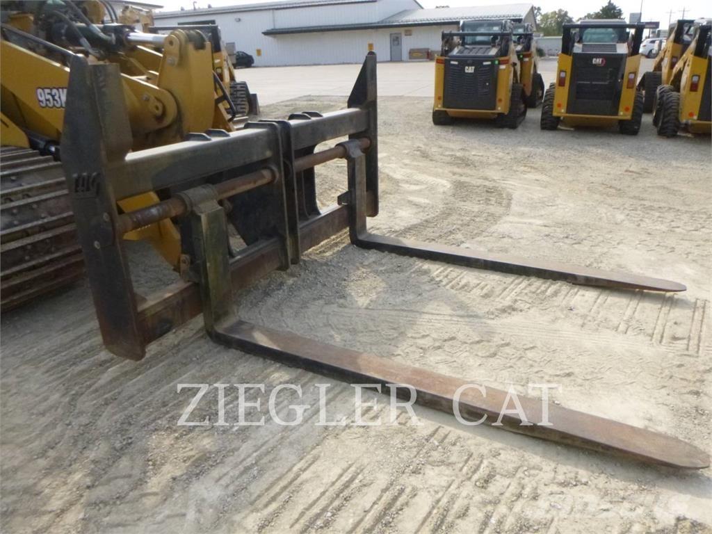 CAT 953KLGP Гусеничні вантажники