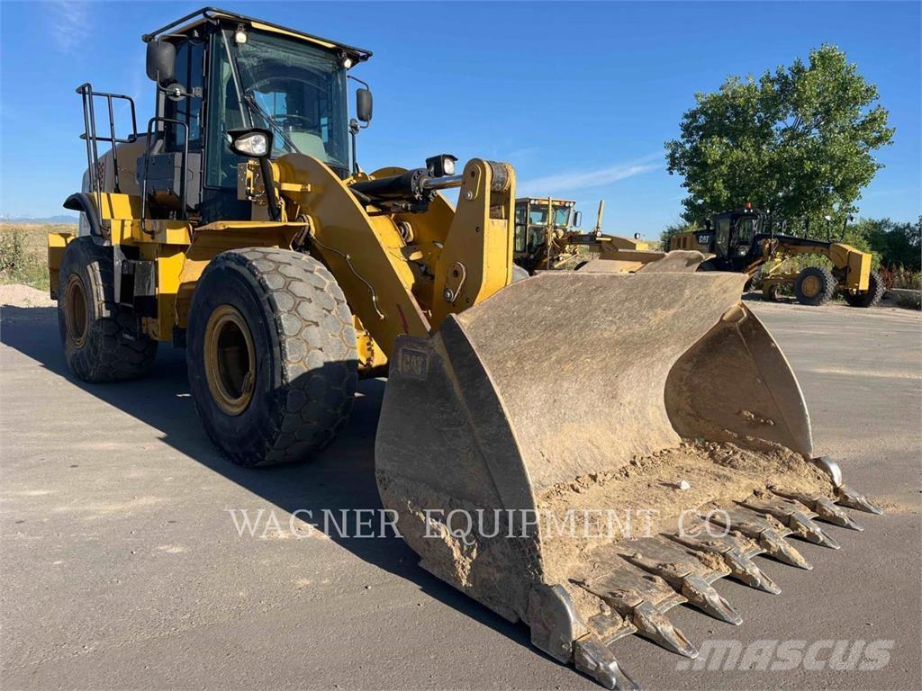 CAT 962K Фронтальні навантажувачі