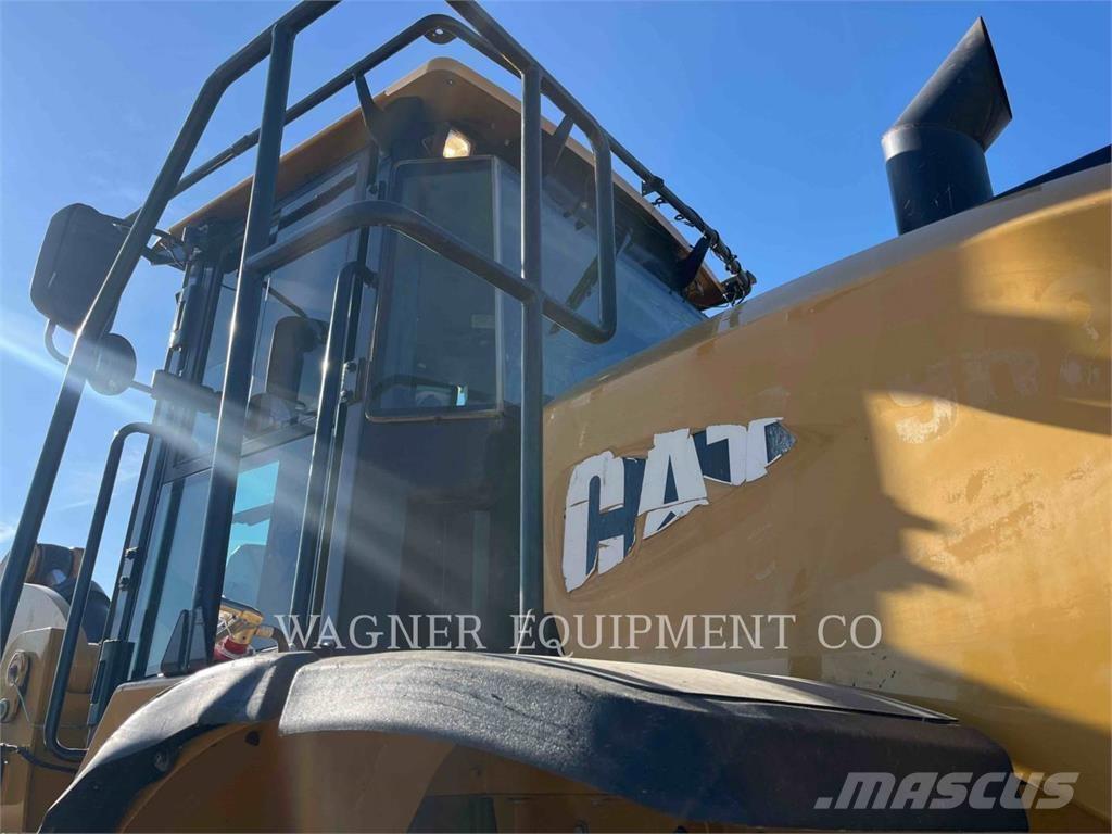 CAT 962K Фронтальні навантажувачі