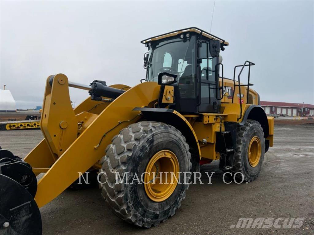 CAT 962M Фронтальні навантажувачі
