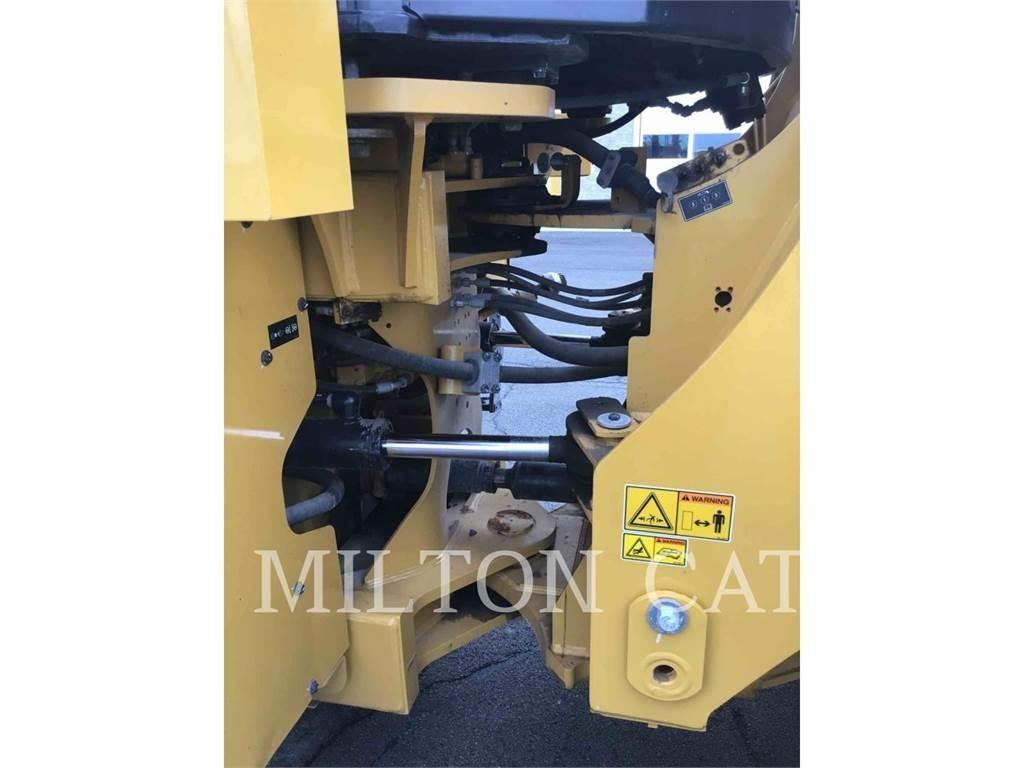 CAT 962M Фронтальні навантажувачі