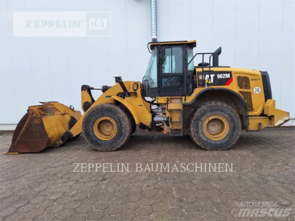 CAT 962M Фронтальні навантажувачі