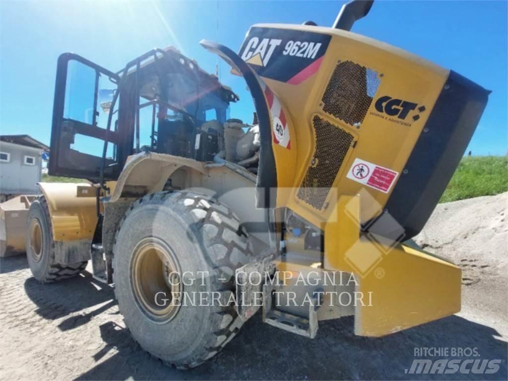 CAT 962M Фронтальні навантажувачі