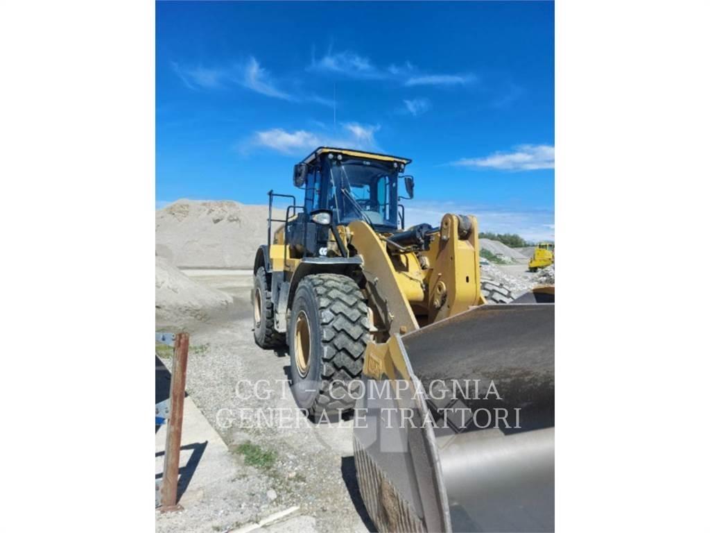 CAT 962M Фронтальні навантажувачі