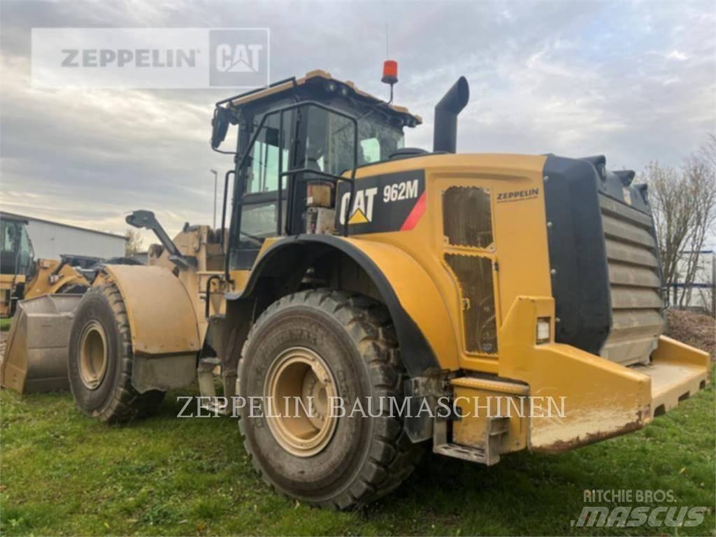 CAT 962M Фронтальні навантажувачі
