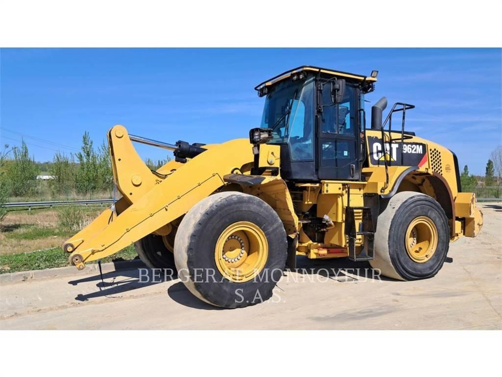 CAT 962M Фронтальні навантажувачі