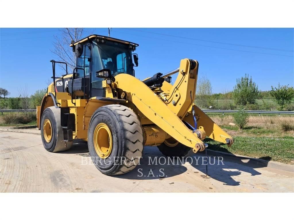 CAT 962M Фронтальні навантажувачі
