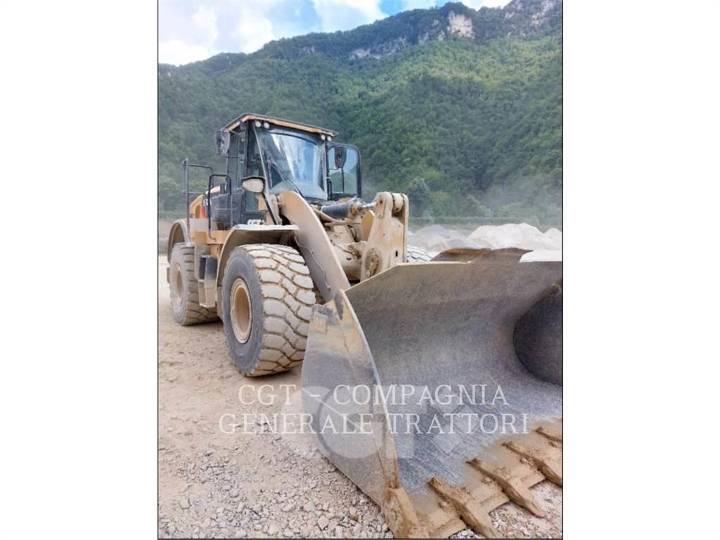 CAT 962M Фронтальні навантажувачі