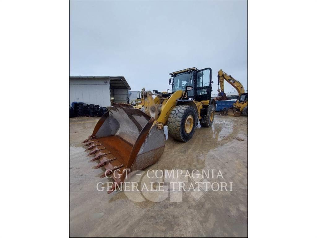 CAT 962M Фронтальні навантажувачі