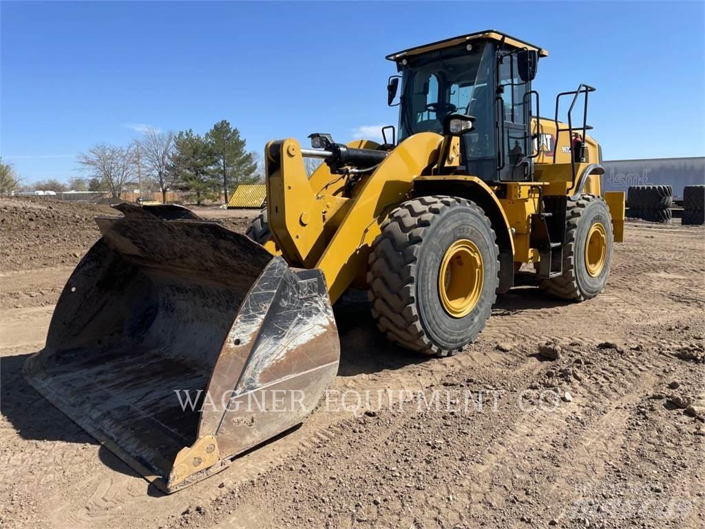 CAT 962M Фронтальні навантажувачі