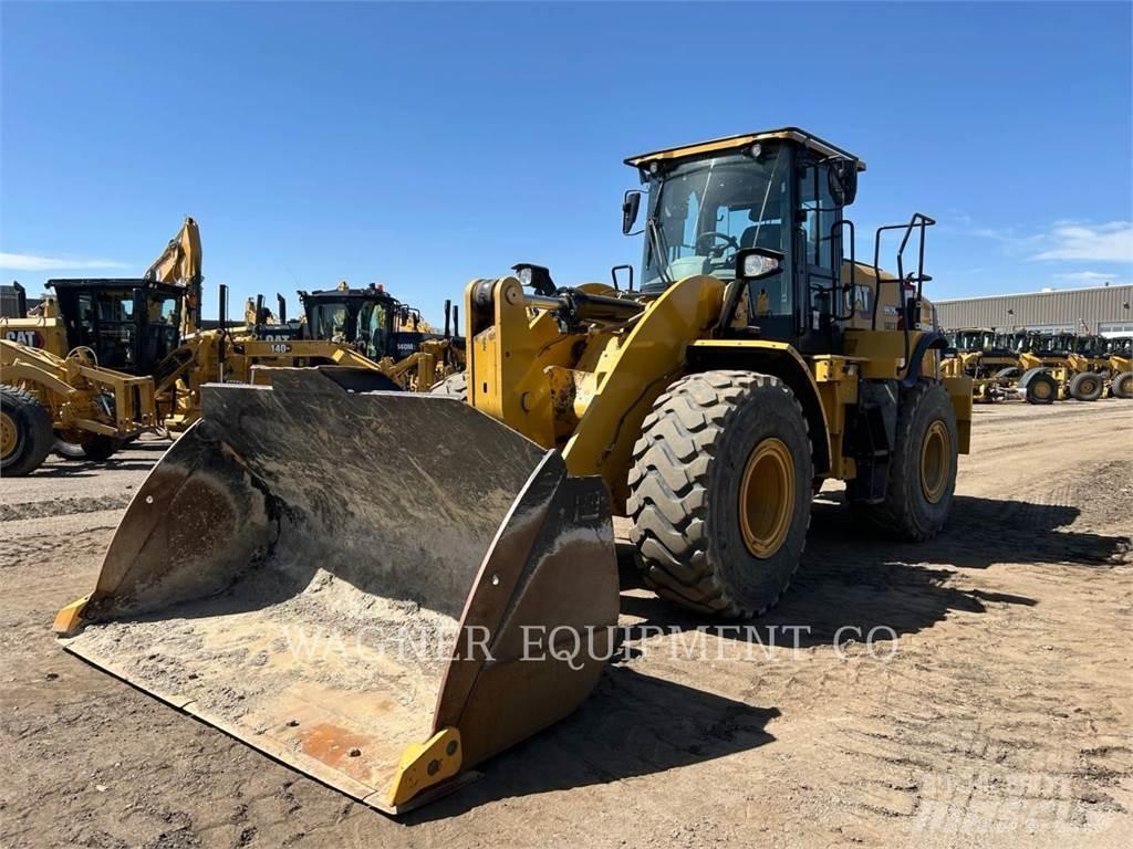 CAT 962M Фронтальні навантажувачі