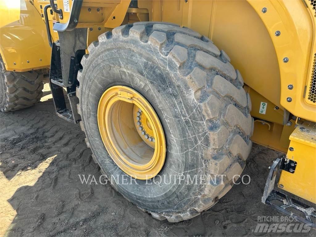 CAT 962M Фронтальні навантажувачі