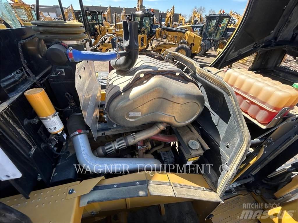 CAT 962M Фронтальні навантажувачі
