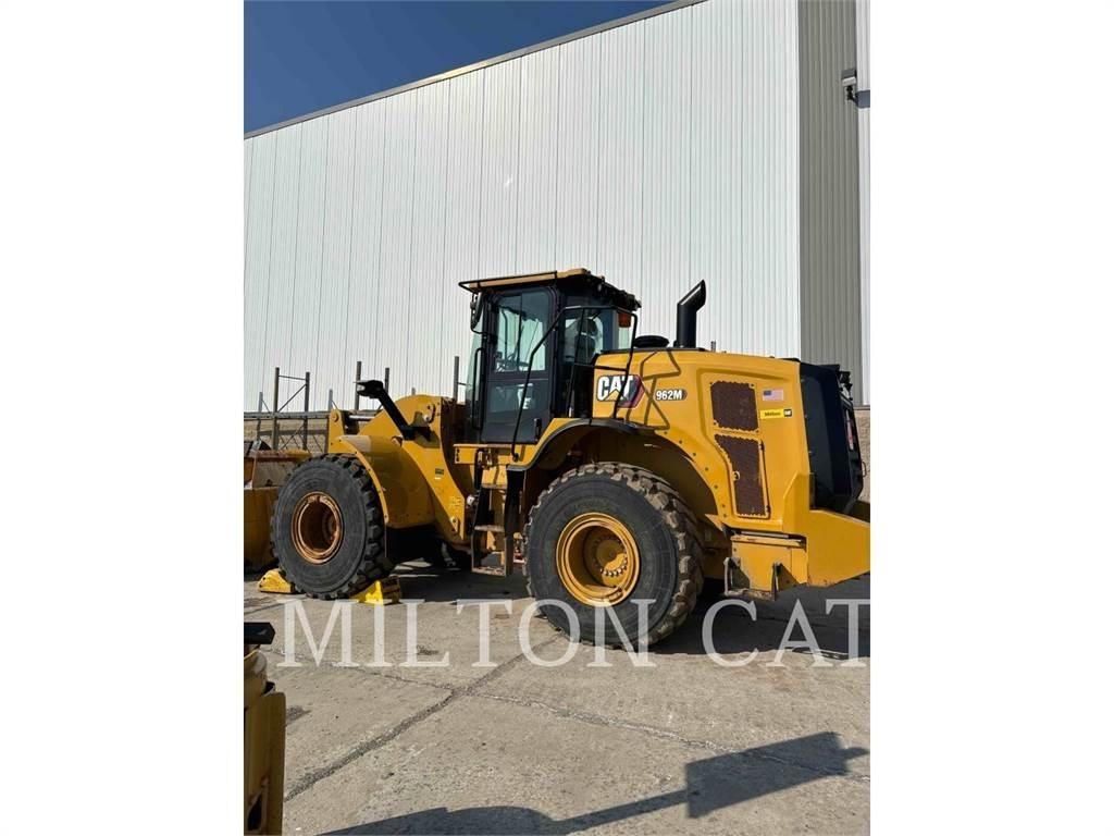 CAT 962M Фронтальні навантажувачі