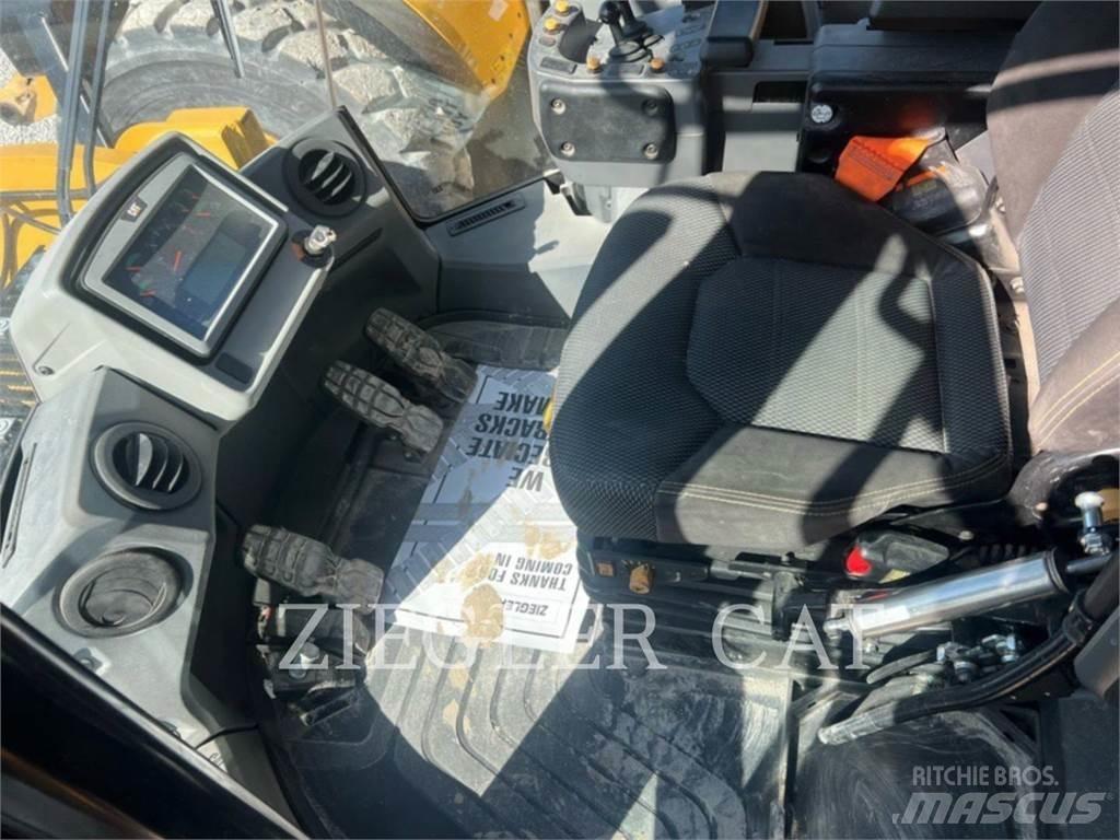 CAT 962M Фронтальні навантажувачі