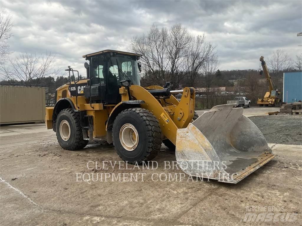 CAT 962M Фронтальні навантажувачі
