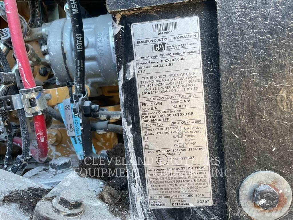 CAT 962M Фронтальні навантажувачі
