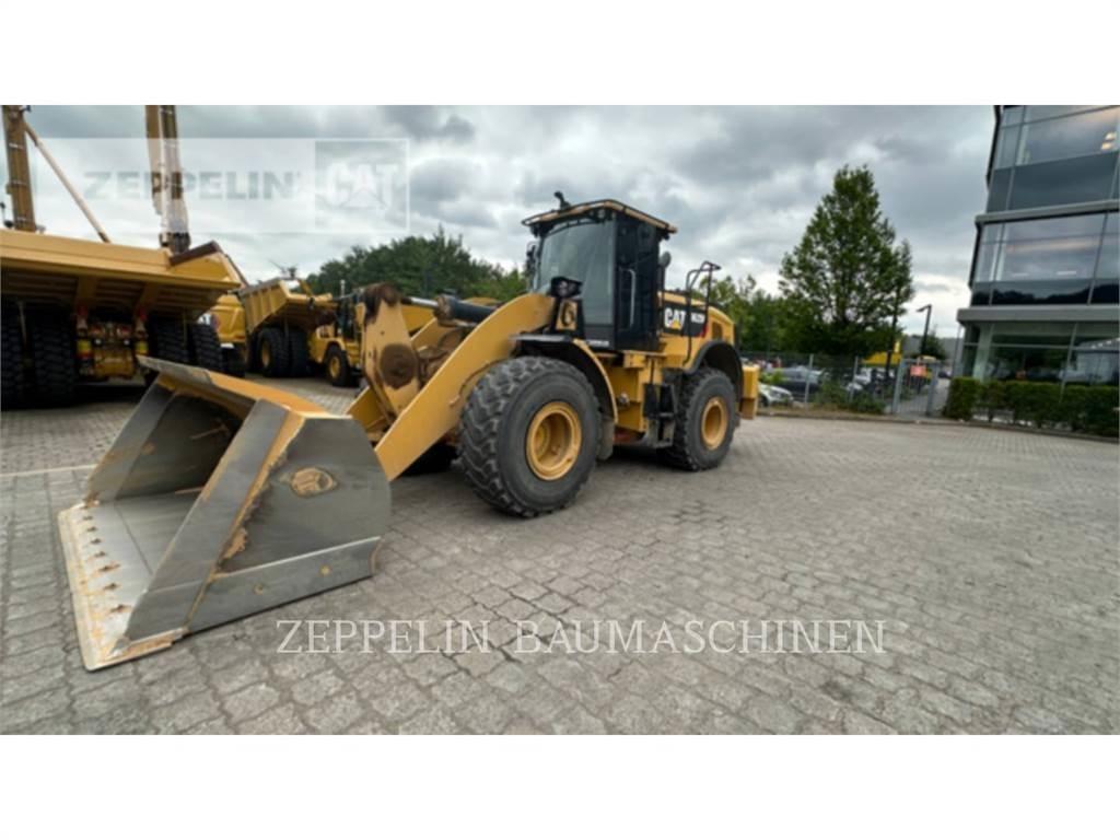 CAT 962M Фронтальні навантажувачі