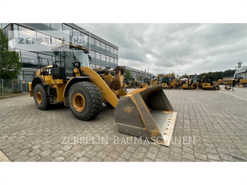 CAT 962M Фронтальні навантажувачі