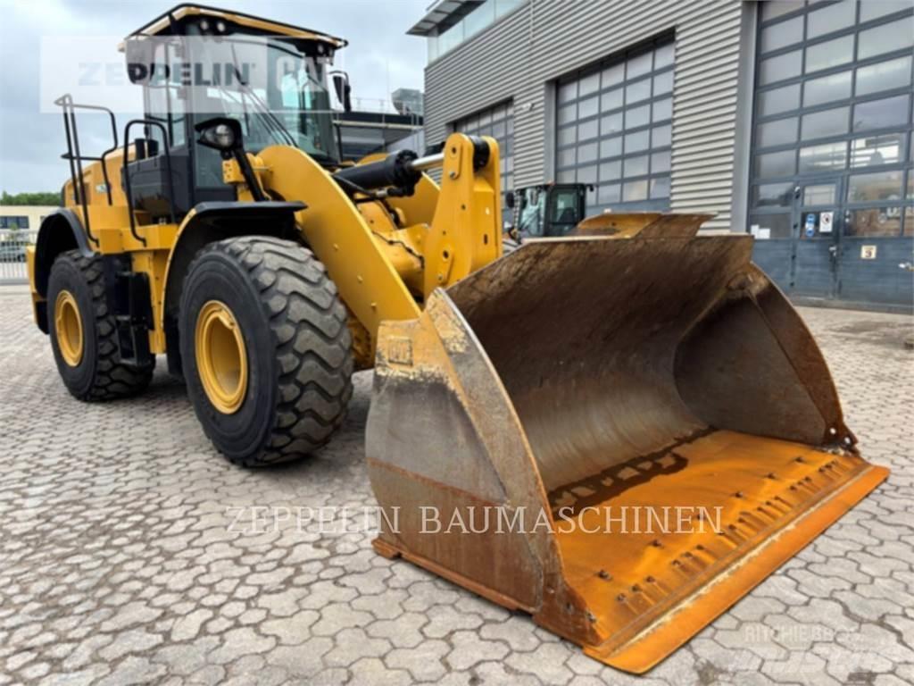CAT 962M Фронтальні навантажувачі