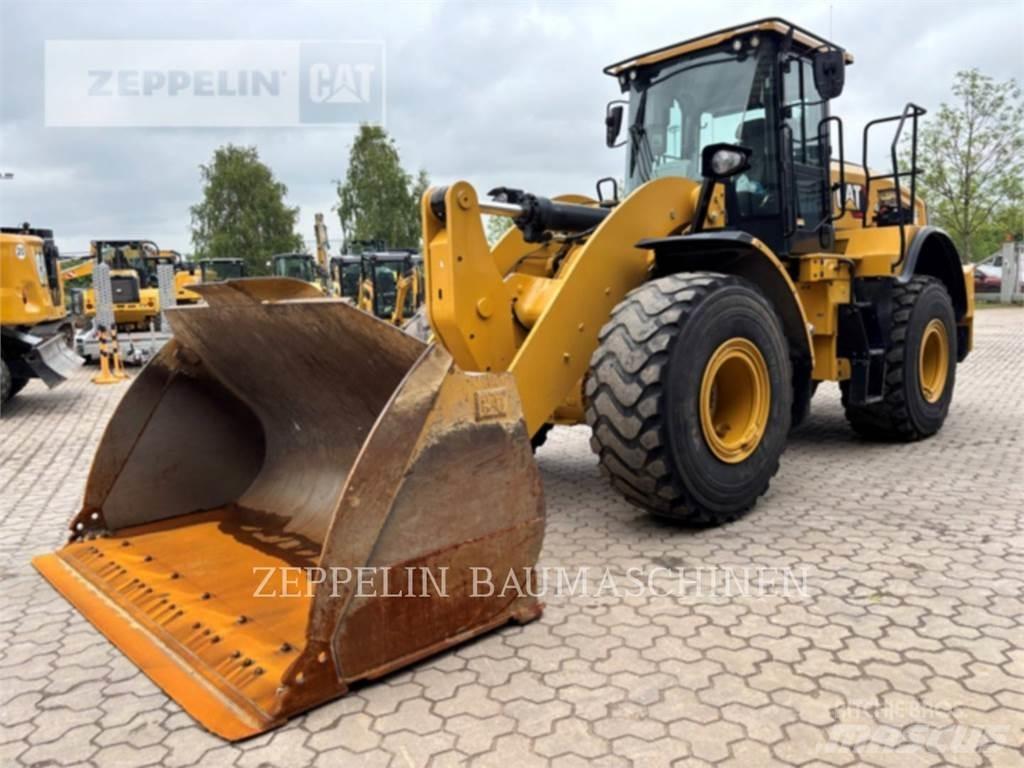 CAT 962M Фронтальні навантажувачі