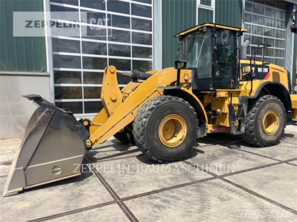 CAT 962M Фронтальні навантажувачі