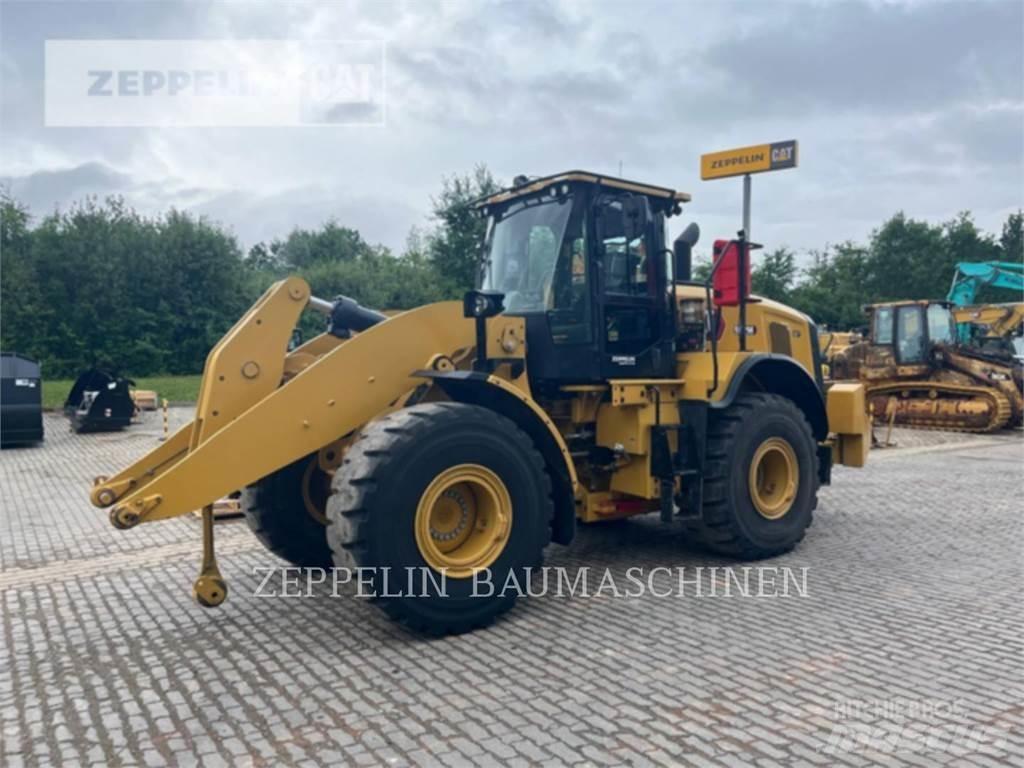 CAT 962M Фронтальні навантажувачі