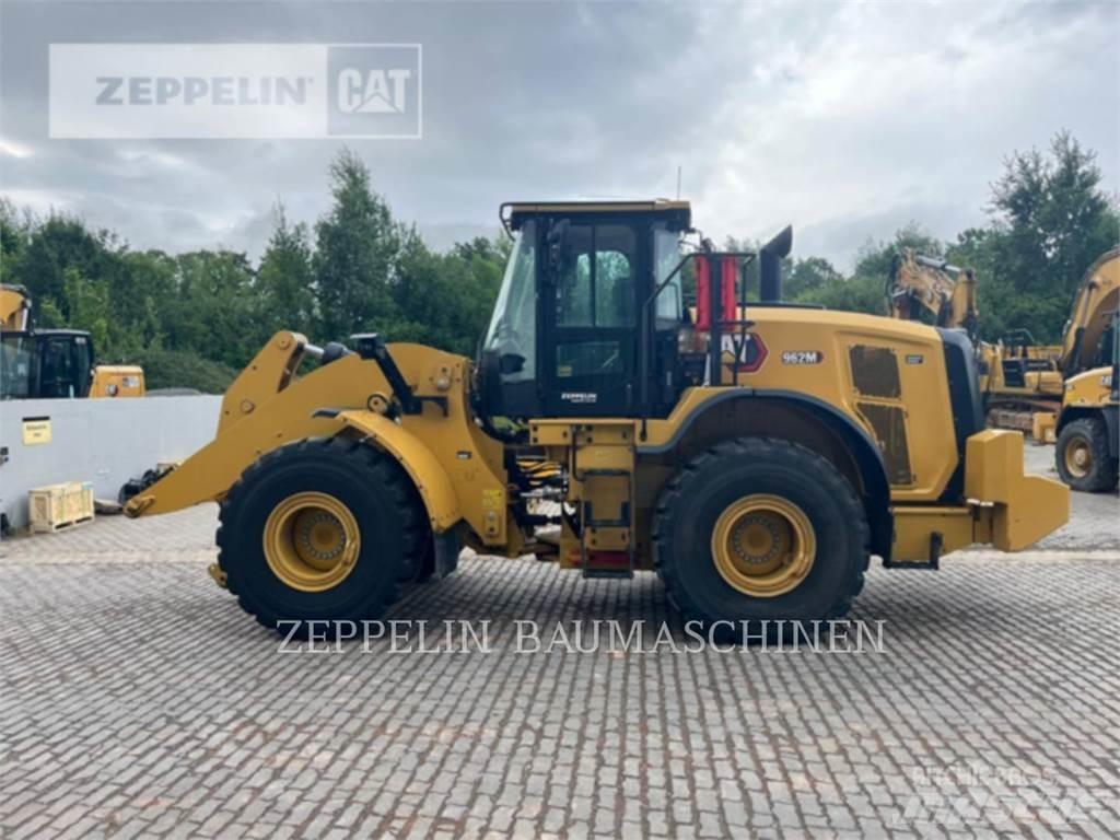 CAT 962M Фронтальні навантажувачі