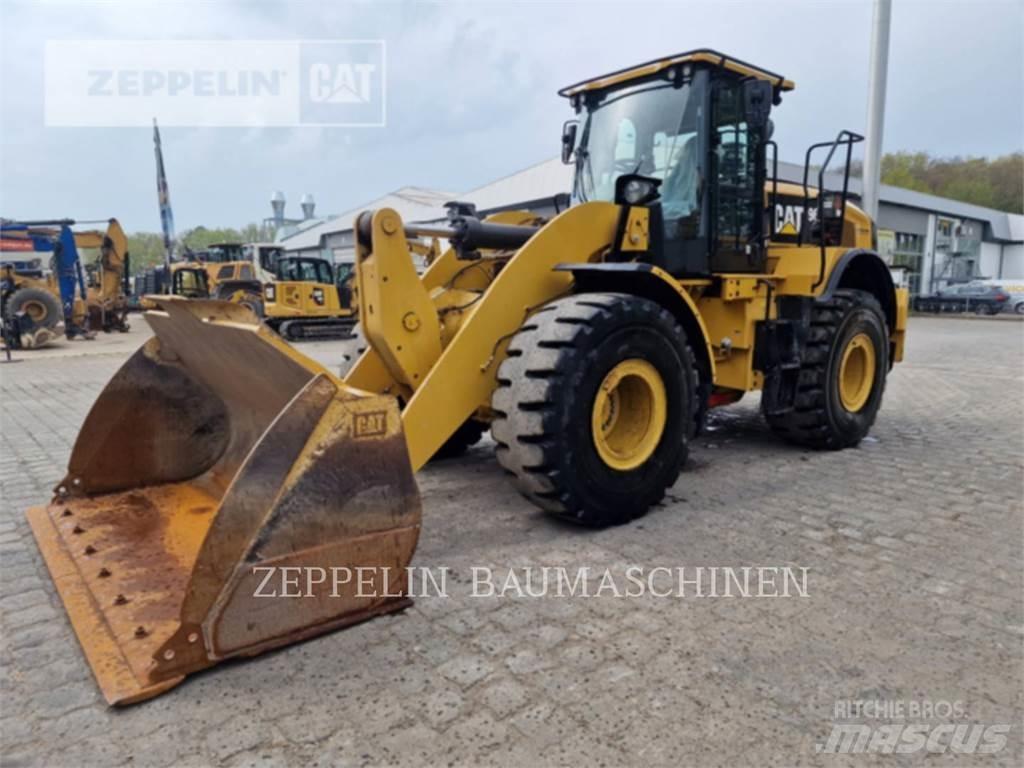 CAT 962M Фронтальні навантажувачі