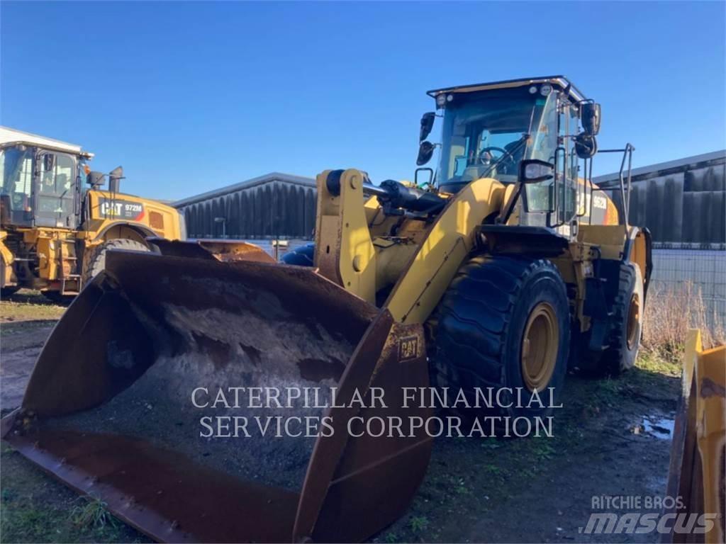 CAT 962M Фронтальні навантажувачі
