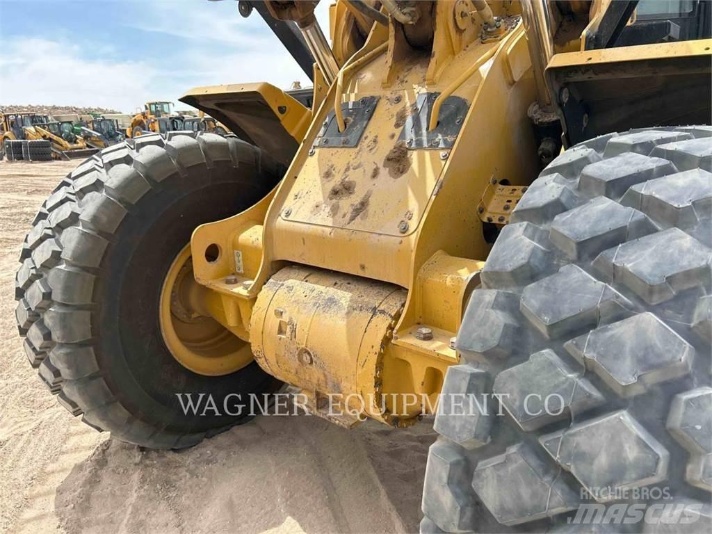CAT 962M FC Фронтальні навантажувачі