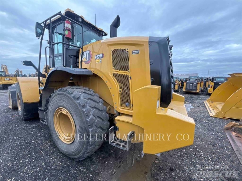 CAT 962M QC Фронтальні навантажувачі