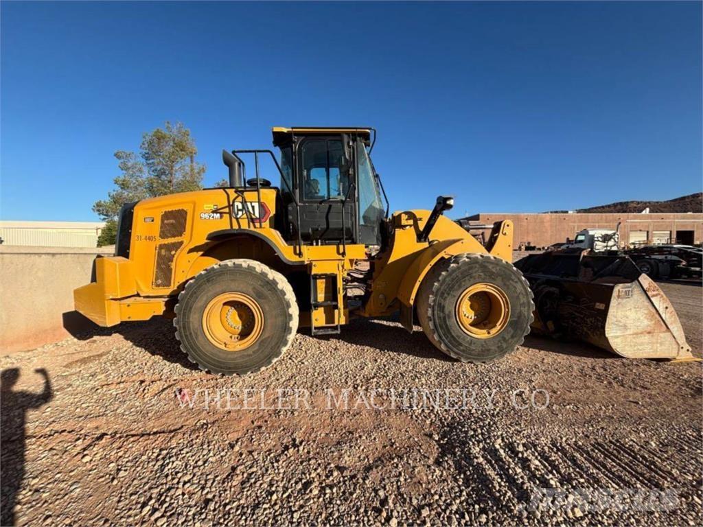 CAT 962M QC Фронтальні навантажувачі