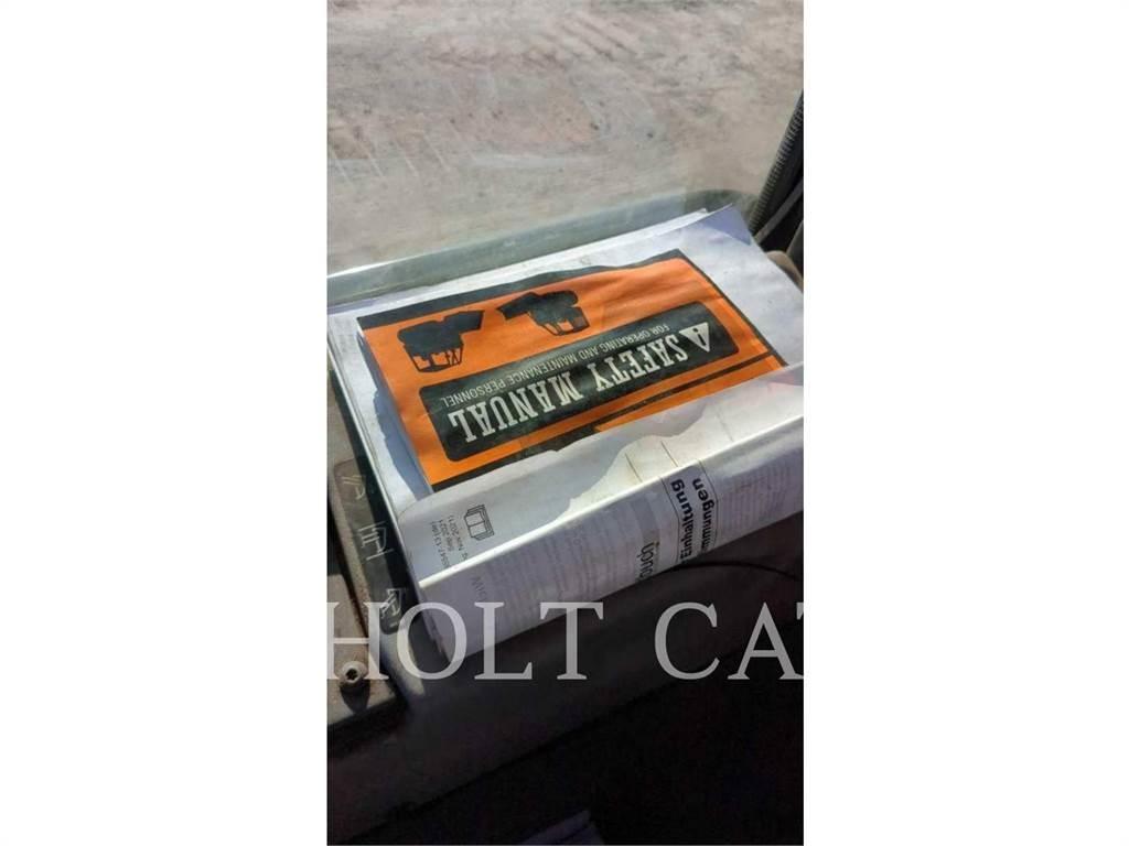 CAT 963 Гусеничні вантажники