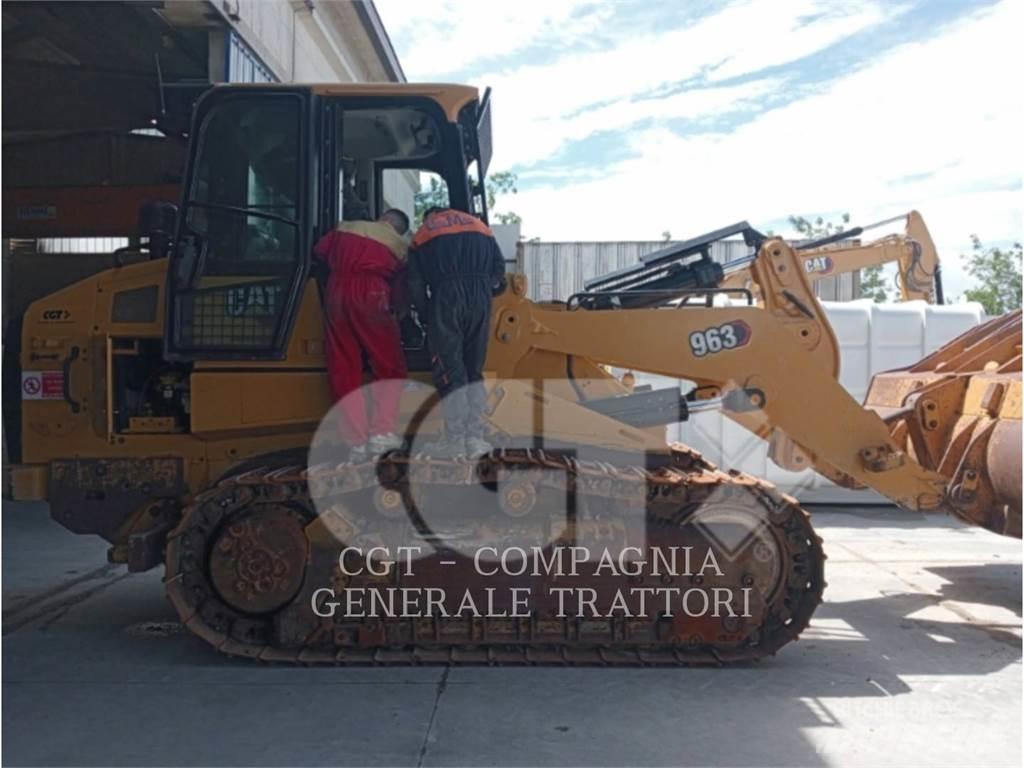CAT 963 Гусеничні вантажники