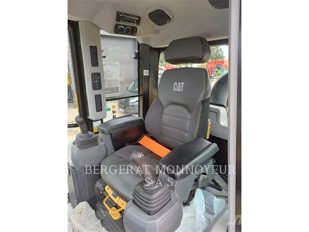 CAT 963 Гусеничні вантажники
