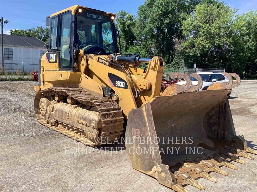 CAT 963D Гусеничні вантажники