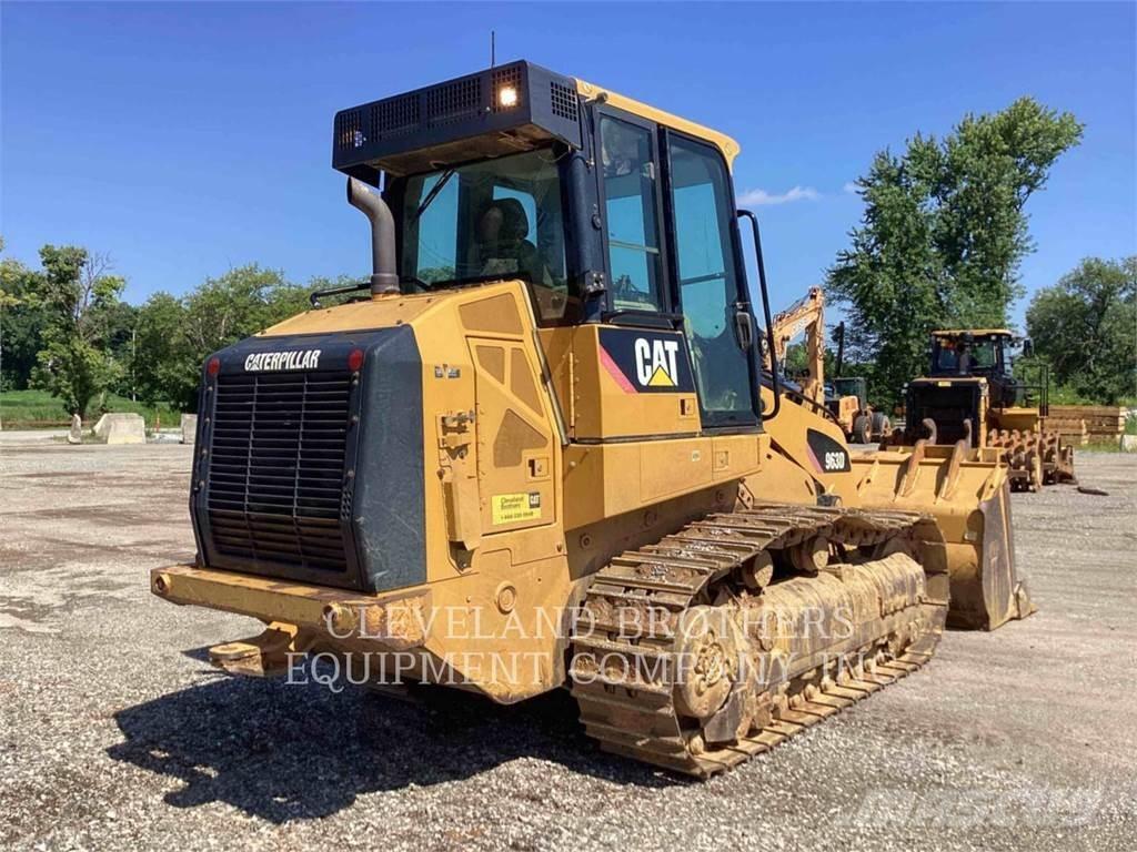 CAT 963D Гусеничні вантажники
