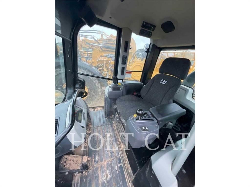 CAT 963K Гусеничні вантажники